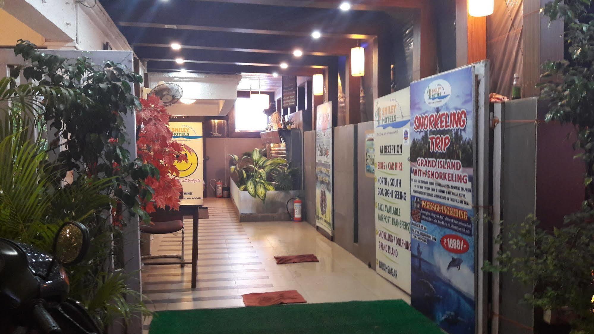 De Sai Palace Calangute Bagian luar foto