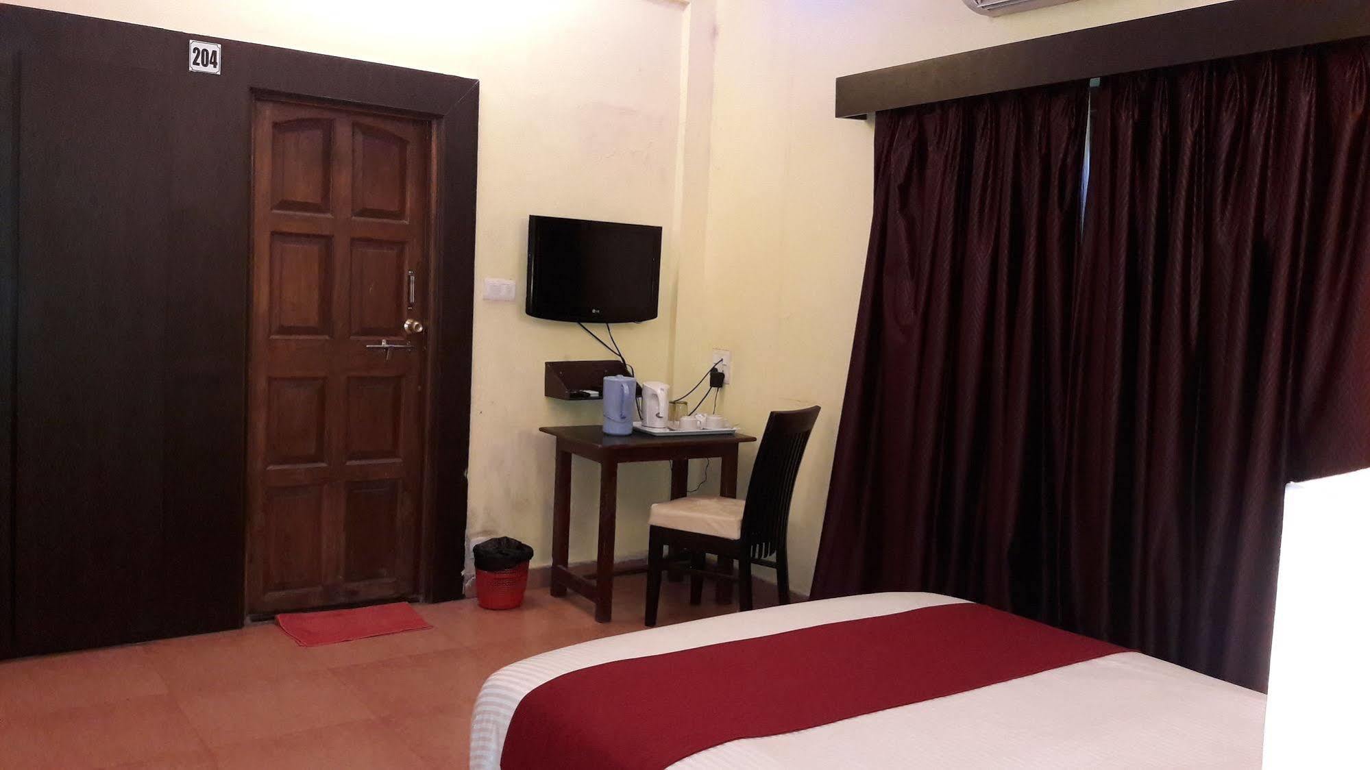 De Sai Palace Calangute Bagian luar foto