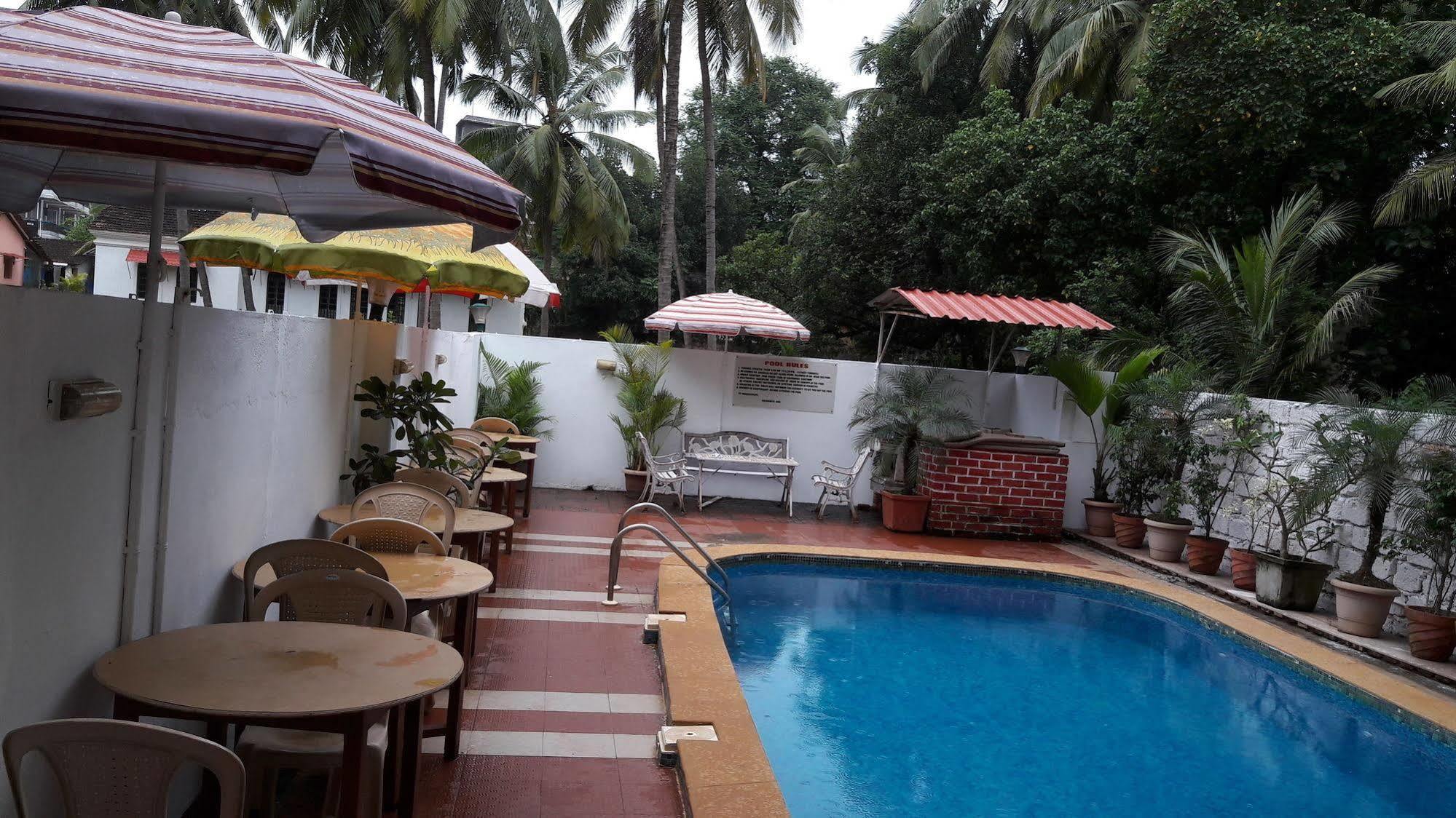 De Sai Palace Calangute Bagian luar foto