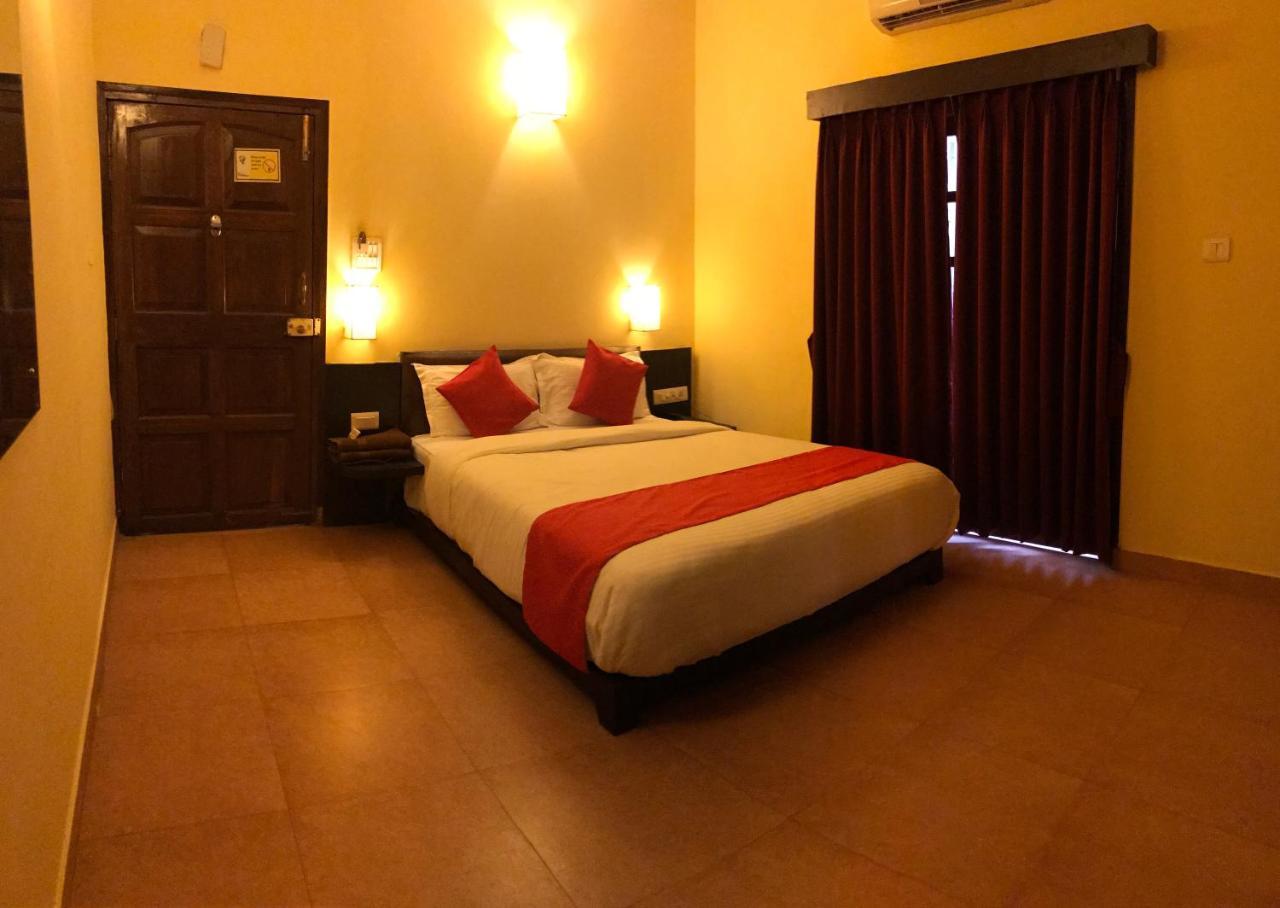 De Sai Palace Calangute Bagian luar foto