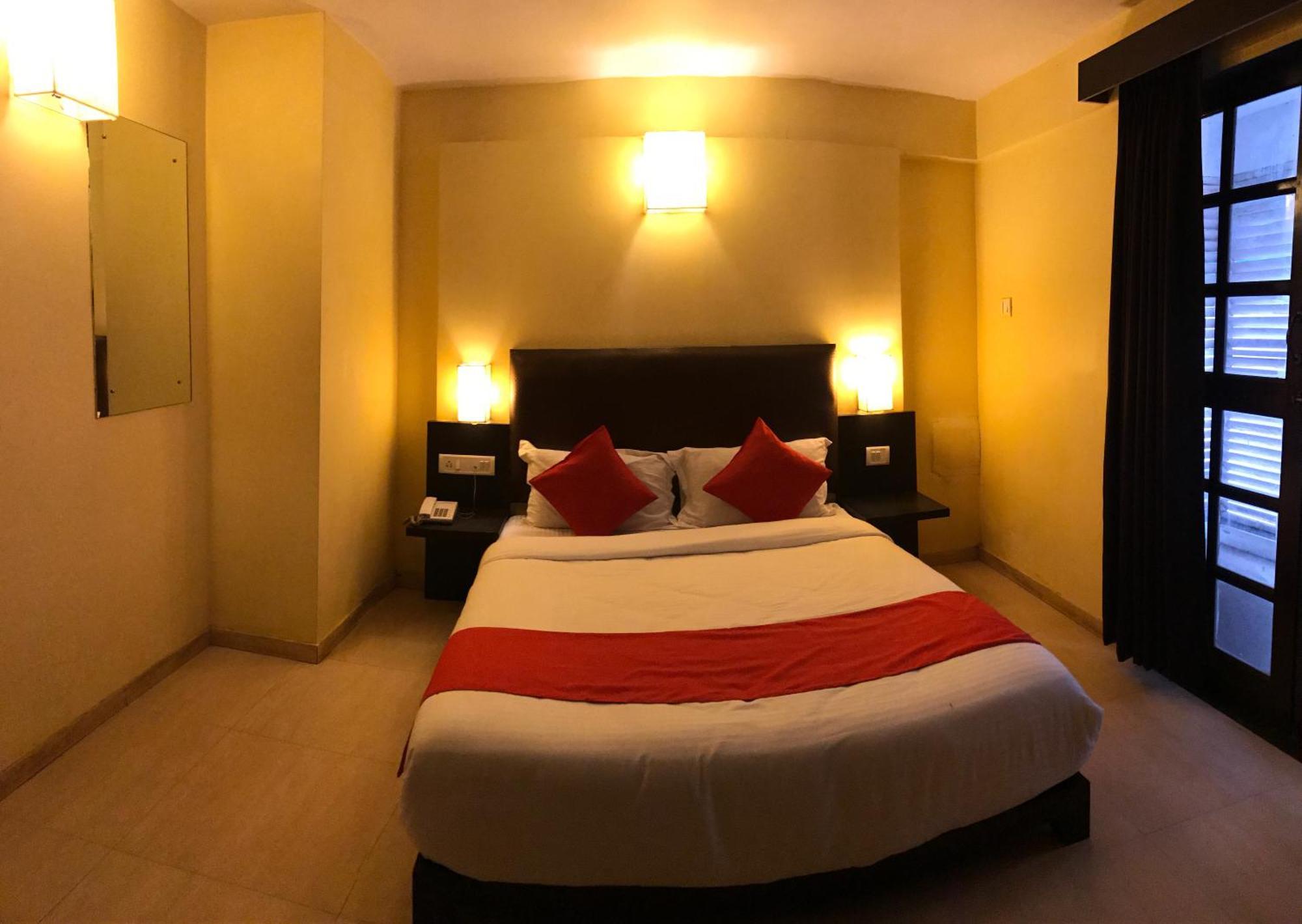 De Sai Palace Calangute Bagian luar foto