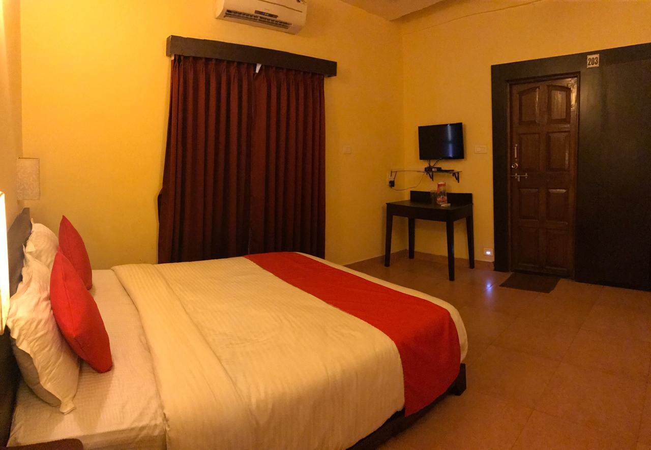 De Sai Palace Calangute Bagian luar foto