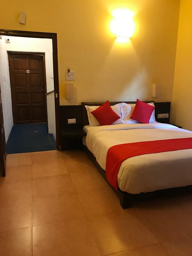 De Sai Palace Calangute Bagian luar foto