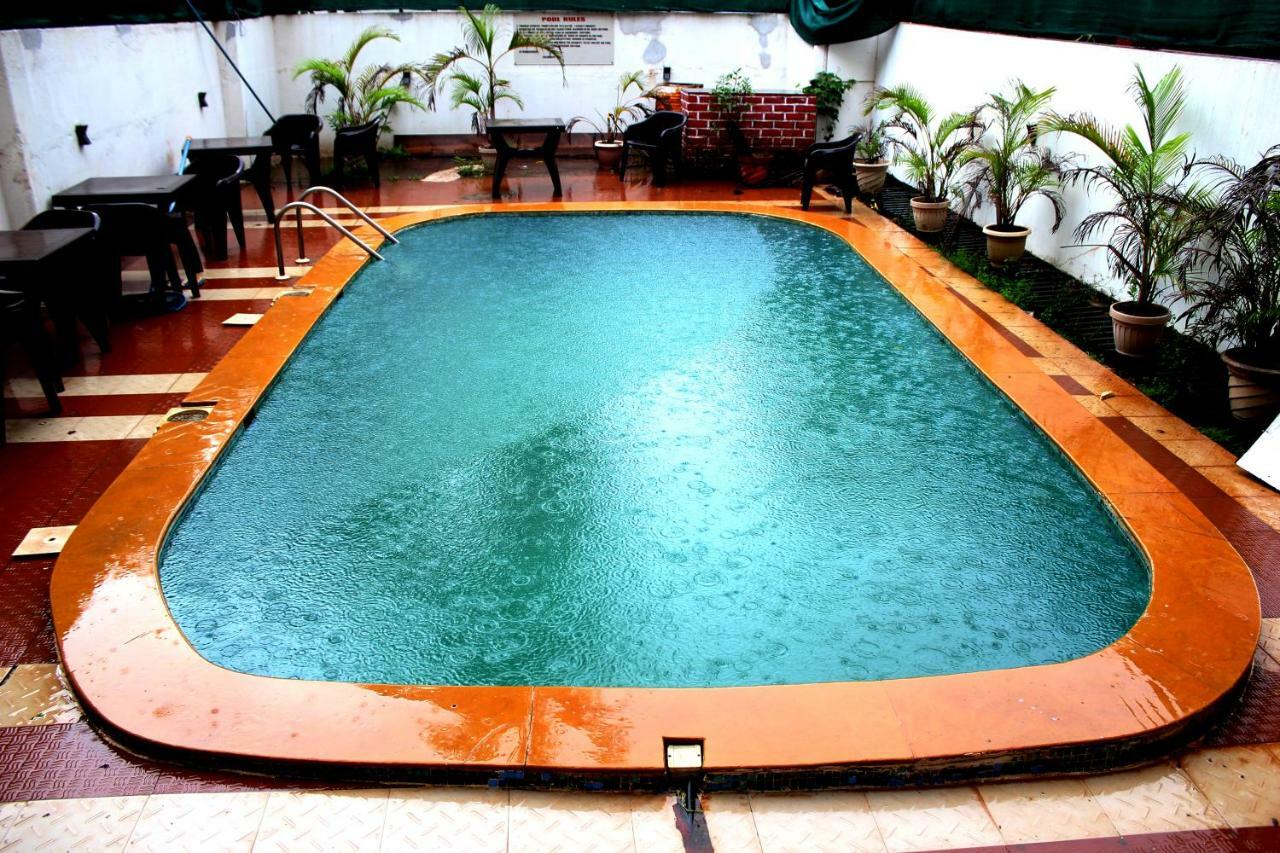 De Sai Palace Calangute Bagian luar foto
