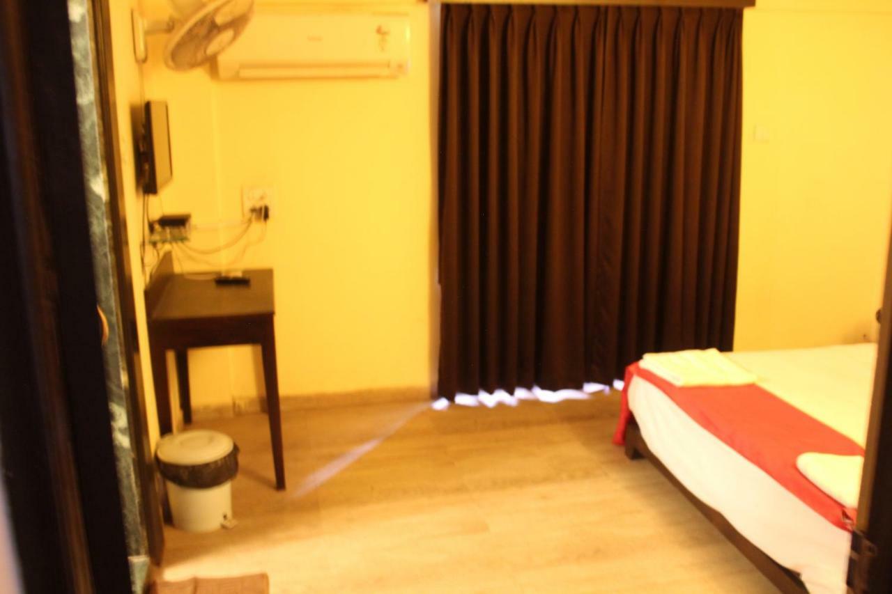 De Sai Palace Calangute Bagian luar foto